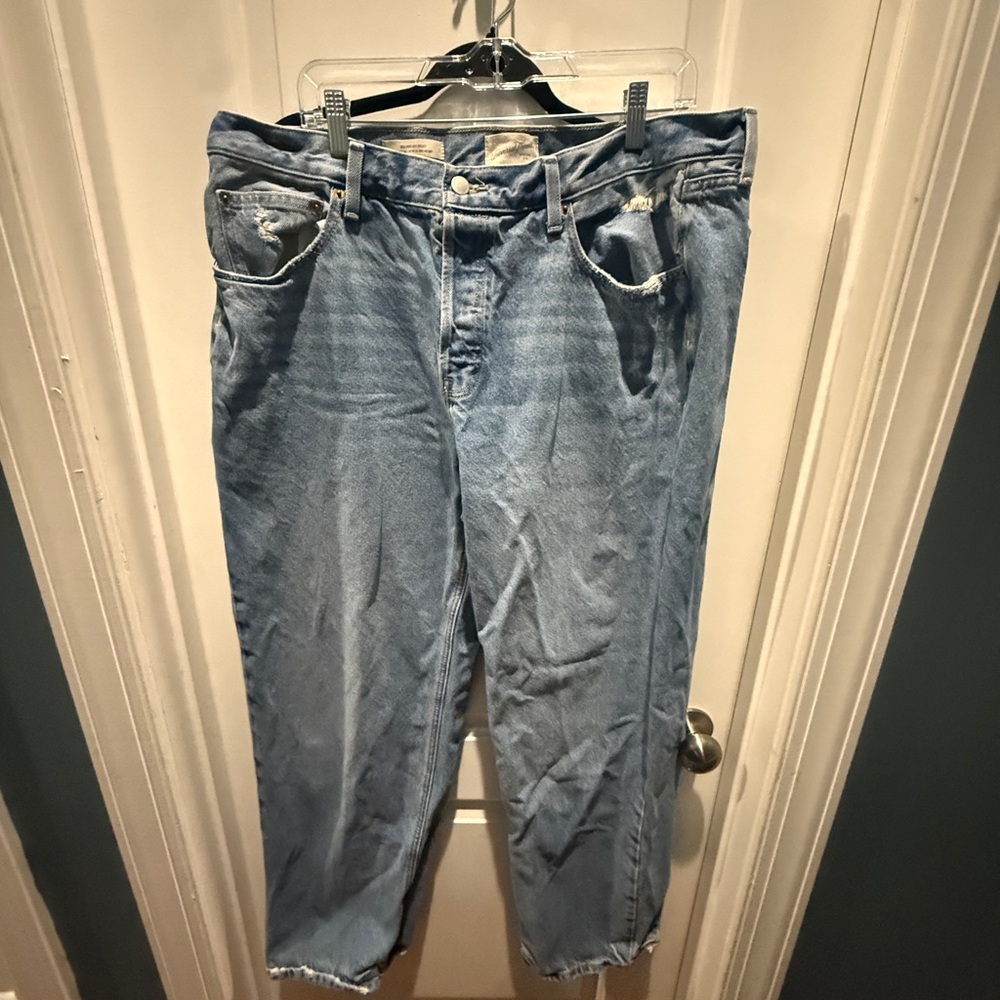 Universal Thread Light Blue Denim Jeans